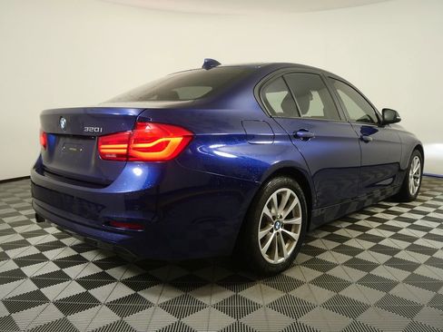 Used 2017 BMW 320i Sedan image 3