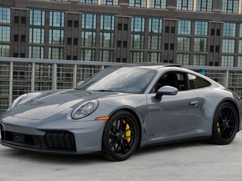 Certified 2025 Porsche 911 Carrera GTS image 1