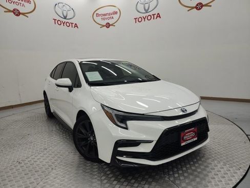Used 2023 Toyota Corolla SE w/ SE Package image 1