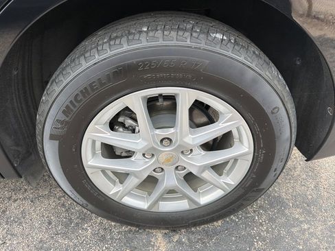 Used 2024 Chevrolet Equinox LT FWD image 11