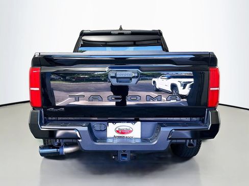 Certified 2026 Toyota Tacoma SR5 AWD/4WD image 6