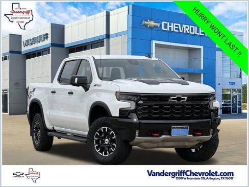 Certified 2024 Chevrolet Silverado 1500 ZR2 AWD/4WD image 1