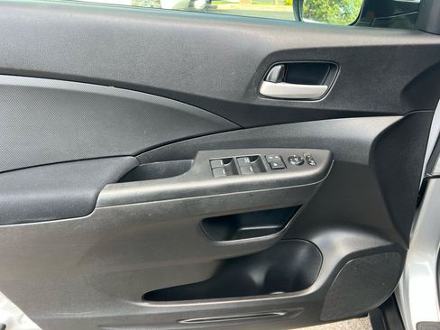 Used 2016 Honda CR-V SE image 11