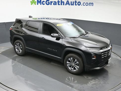 Used 2025 Chevrolet Equinox LT image 3