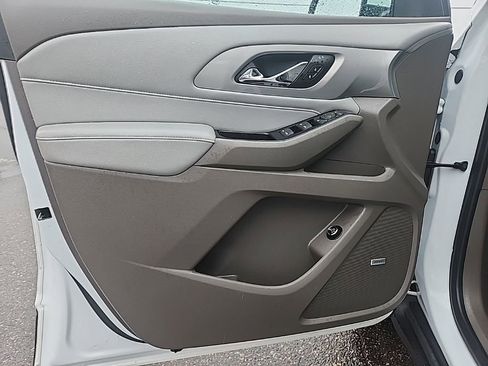 Used 2018 Chevrolet Traverse LT image 10