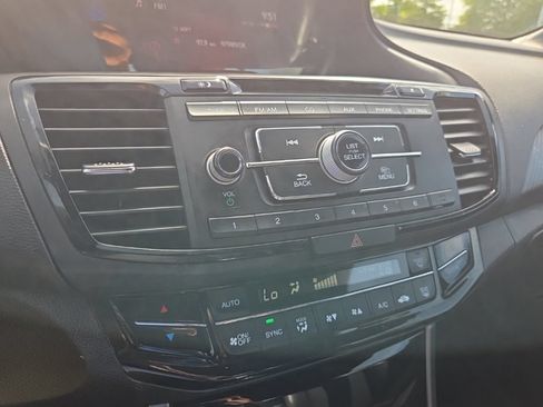 Used 2017 Honda Accord Sport image 23