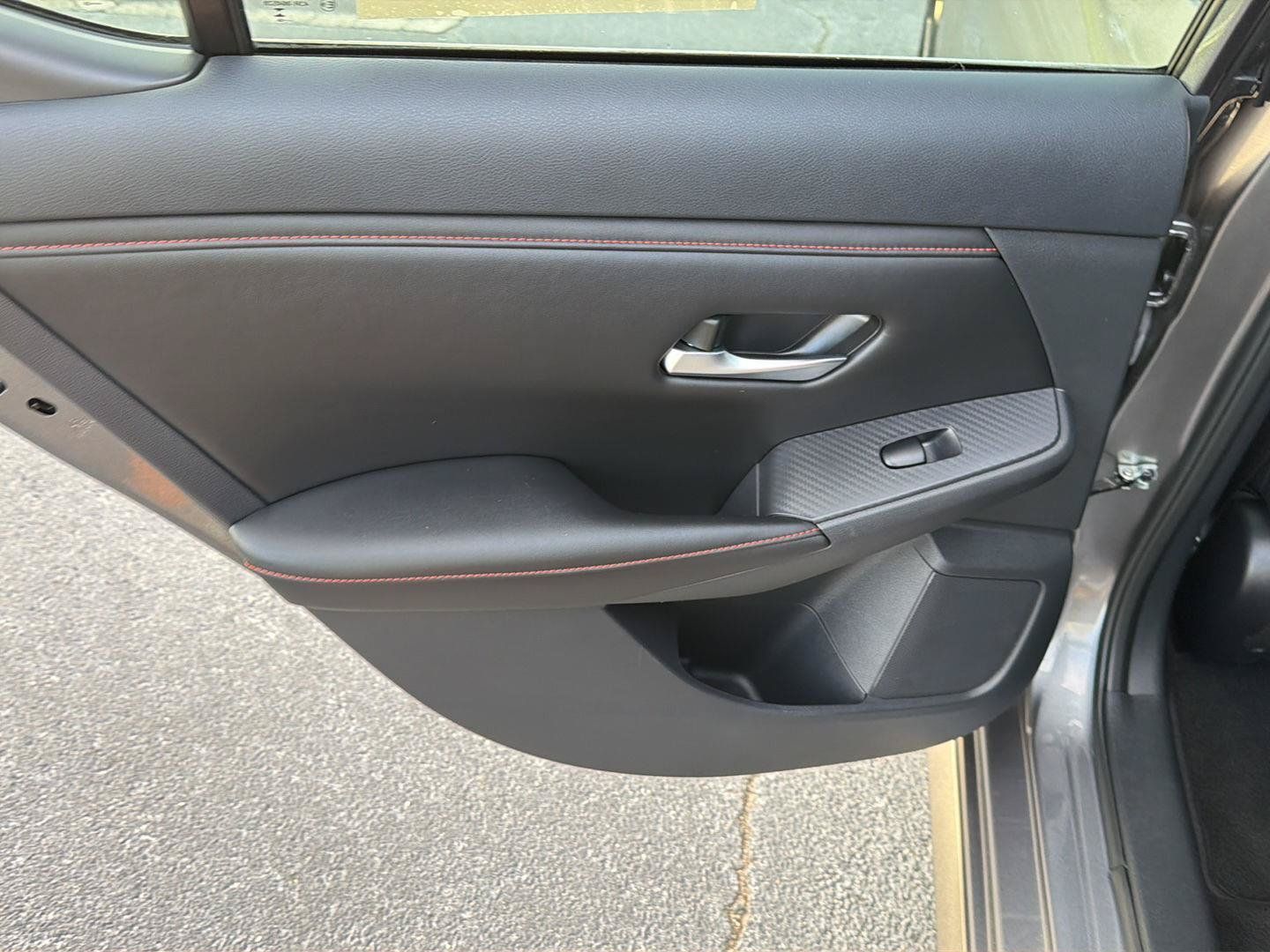 Used 2024 Nissan Sentra SR FWD image 17