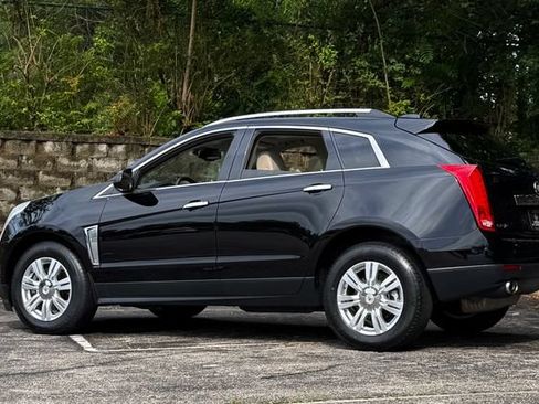 Used 2015 Cadillac SRX Luxury w/ Driver Awareness Package FWD image 8
