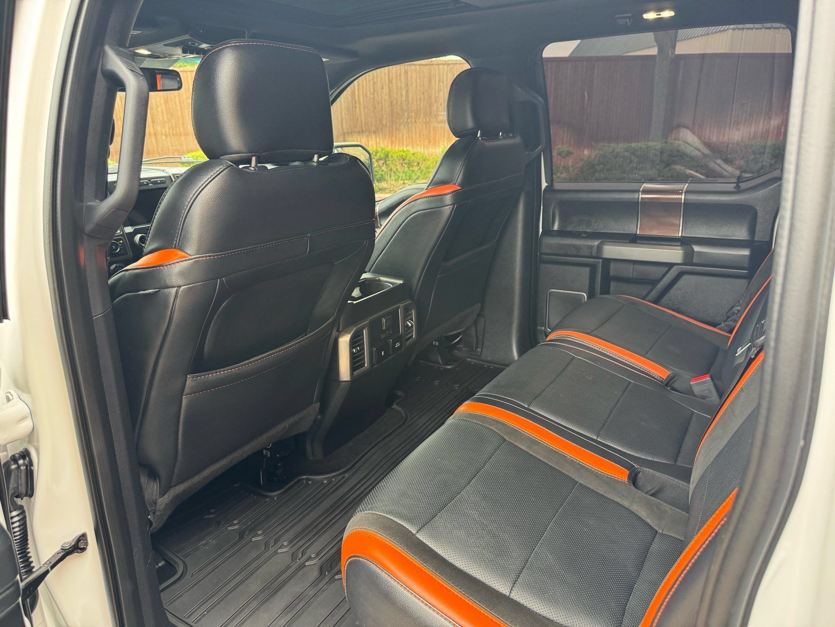 Used 2018 Ford F150 Raptor w/ Equipment Group 802A Luxury AWD/4WD image 24