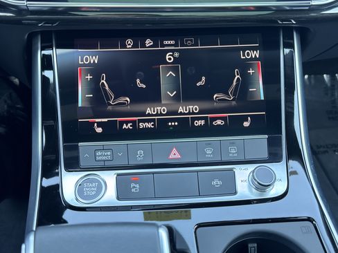 Used 2025 Audi Q8 Premium AWD/4WD image 26