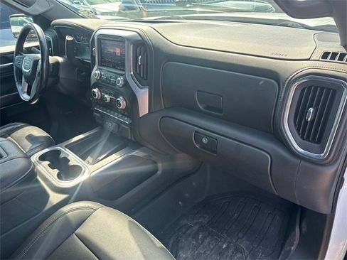 Used 2020 GMC Sierra 1500 SLT image 16
