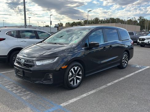 Certified 2025 Honda Odyssey EX-L image 1