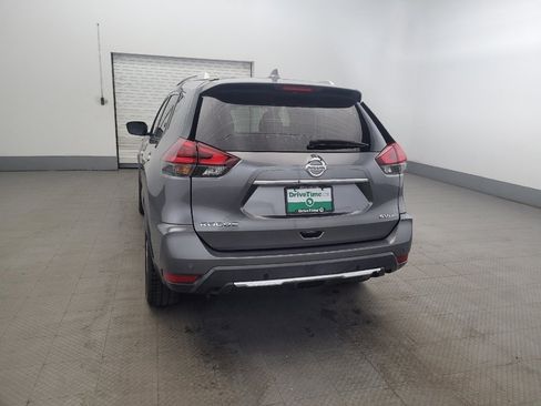 Used 2019 Nissan Rogue SV image 6