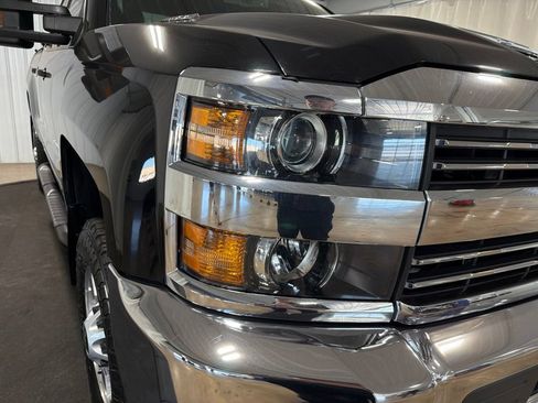 Used 2017 Chevrolet Silverado 2500 LT AWD/4WD image 13