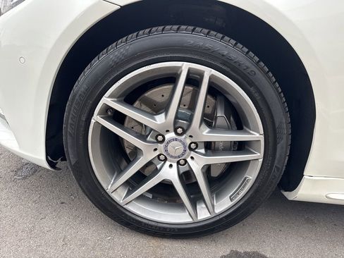 Used 2014 Mercedes-Benz S 550 Sedan w/ Sport Package w/ Sport Package image 27