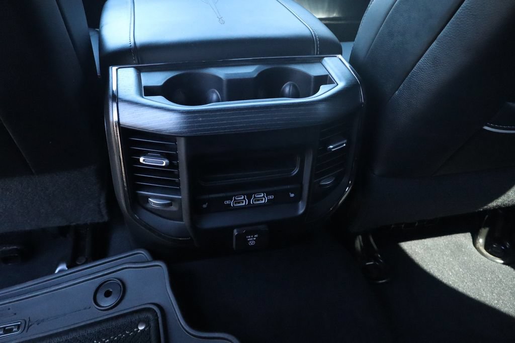 Used 2024 RAM 2500 Limited AWD/4WD image 32