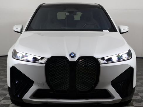 Certified 2024 BMW iX xDrive50 w/ Premium Package AWD/4WD image 2