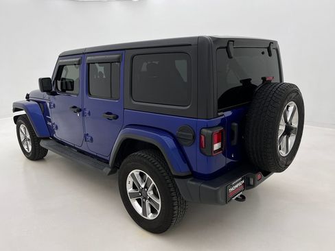 Used 2018 Jeep Wrangler Unlimited Sahara image 9