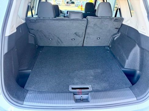 Used 2025 Nissan Rogue S image 9