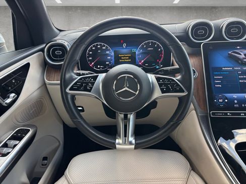 Used 2024 Mercedes-Benz GLC 300 image 25