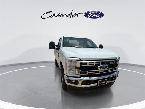 New 2025 Ford F350 XLT w/ FX4 Off-Road Package AWD/4WD image 3