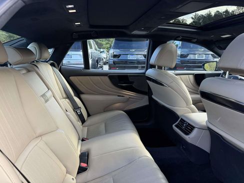 Used 2022 Lexus LS 500 AWD image 14