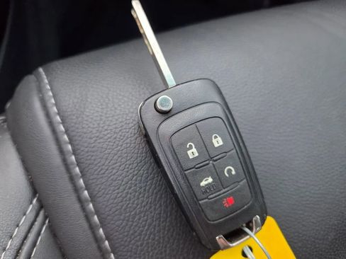 Used 2016 Chevrolet Cruze LT image 34