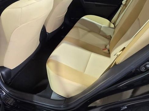 Used 2017 Toyota Corolla LE w/ LE Premium Package w/Moonroof image 5