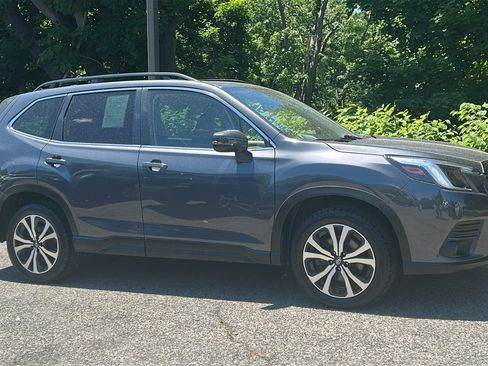 Used 2023 Subaru Forester Limited AWD/4WD image 10