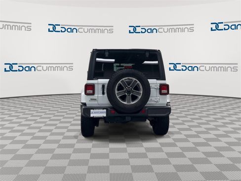 Used 2022 Jeep Wrangler Unlimited Sahara w/ Cold Weather Group image 7