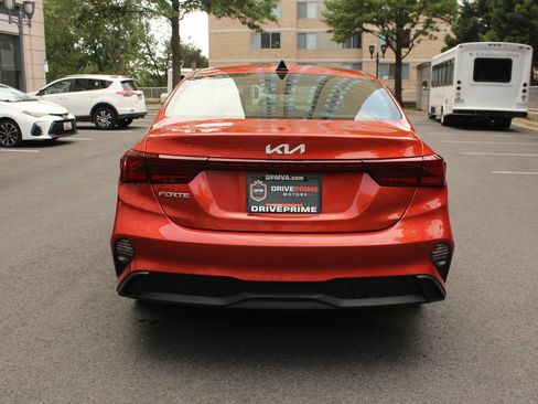 Used 2024 Kia Forte LXS FWD image 8