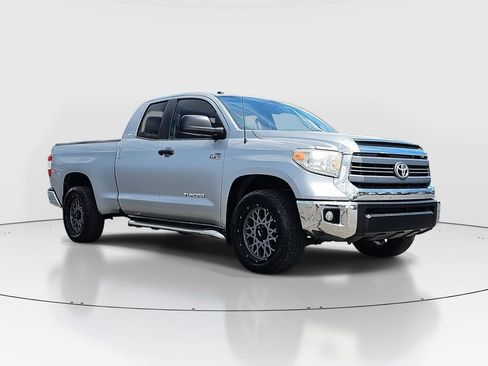 Used 2014 Toyota Tundra SR5 image 3