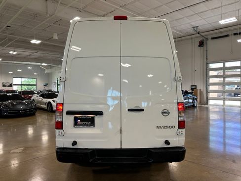 Used 2019 Nissan NV 2500 SV RWD image 7