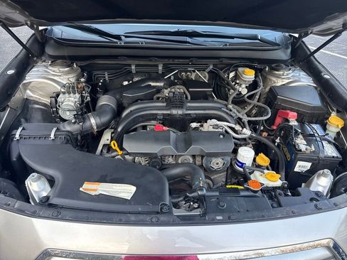 Used 2015 Subaru Outback 2.5i Limited image 34