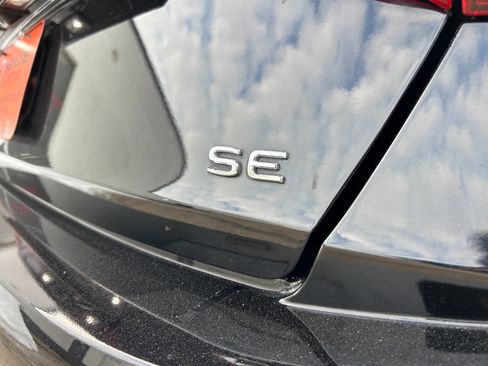 Used 2024 Volkswagen Jetta SE image 16