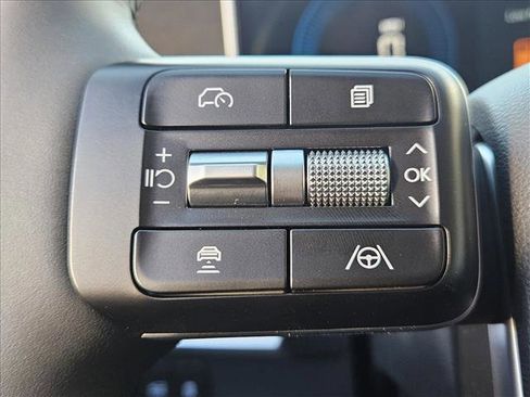 Used 2025 Hyundai Santa Fe SEL FWD image 15