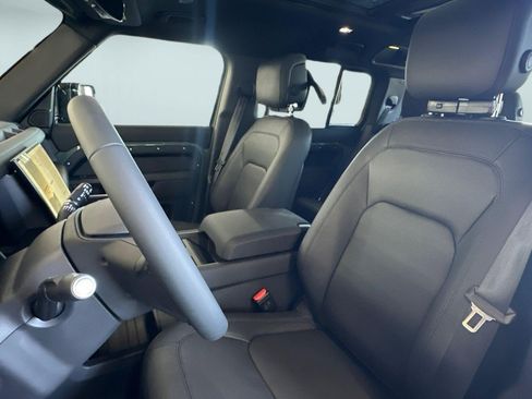 New 2026 Land Rover Defender 110 Trophy Edition AWD/4WD image 6