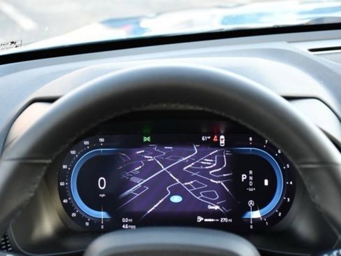 Certified 2025 Volvo XC40 B5 Plus image 24