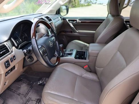 Used 2019 Lexus GX 460 Premium AWD/4WD image 12