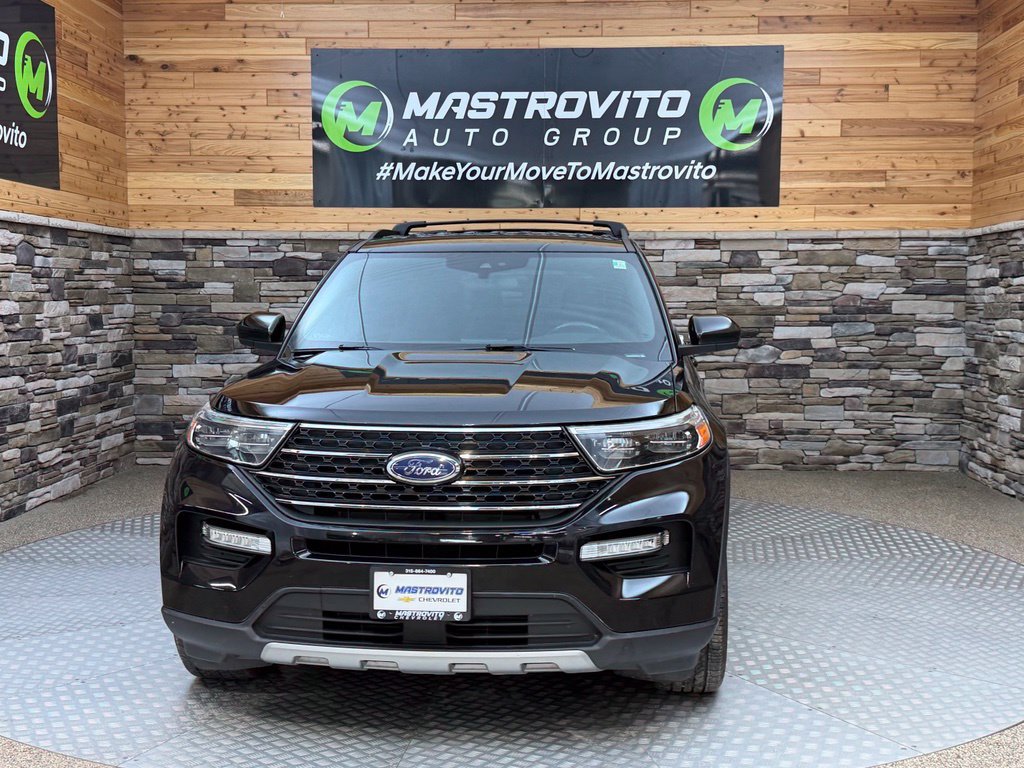 Used 2020 Ford Explorer XLT w/ Equipment Group 202A AWD/4WD image 4