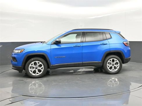 New 2025 Jeep Compass Latitude image 5