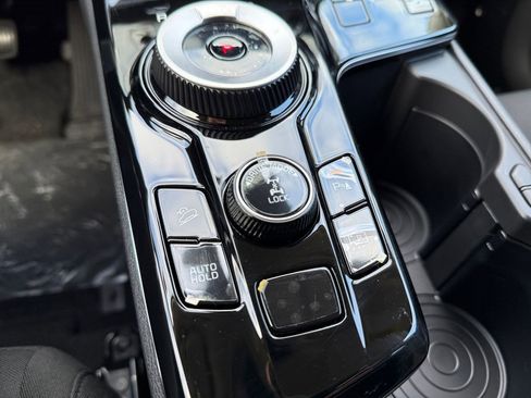 New 2025 Kia Sportage LX image 18