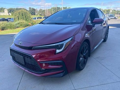 Used 2023 Toyota Corolla SE w/ Carpet Mat Package (TMS) FWD image 3