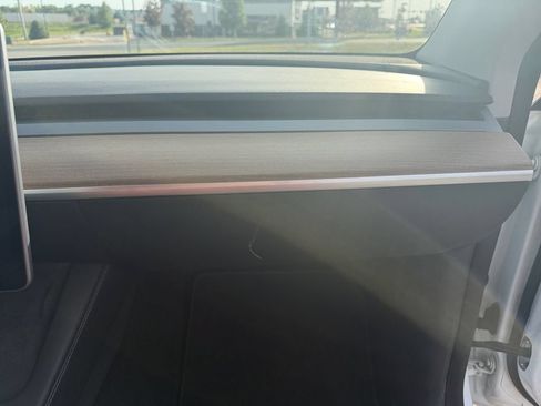 Used 2022 Tesla Model Y Long Range AWD/4WD image 20