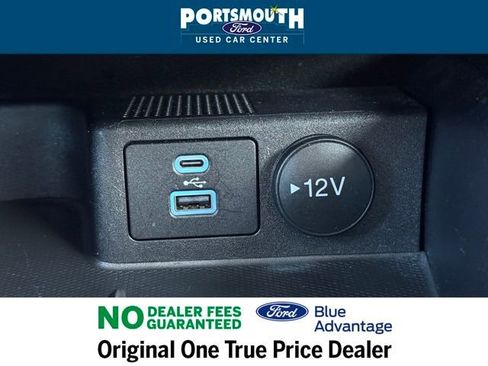 Certified 2022 Ford Escape SEL w/ SEL Stealth AWD Package image 17