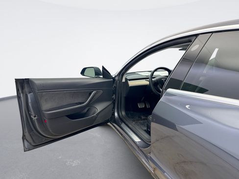 Used 2020 Tesla Model 3 Long Range image 9