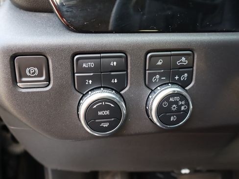 Used 2024 GMC Sierra 1500 SLT w/ SLT Premium Package AWD/4WD image 23