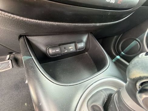 Used 2019 Kia Soul + FWD image 28