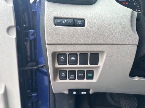 Used 2021 Nissan Rogue Sport SV w/ Technology Package AWD/4WD image 18