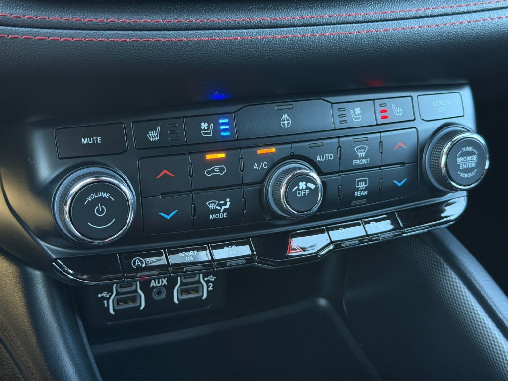 Used 2023 Dodge Durango GT AWD/4WD image 11